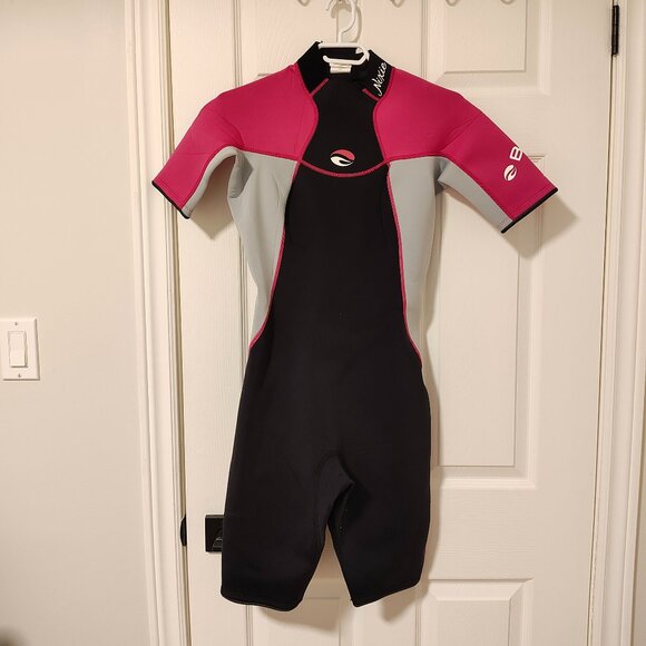 Bare Nixie Women's Shorty Wetsuit - 2mm, Sz 8 - Picture 1 of 6